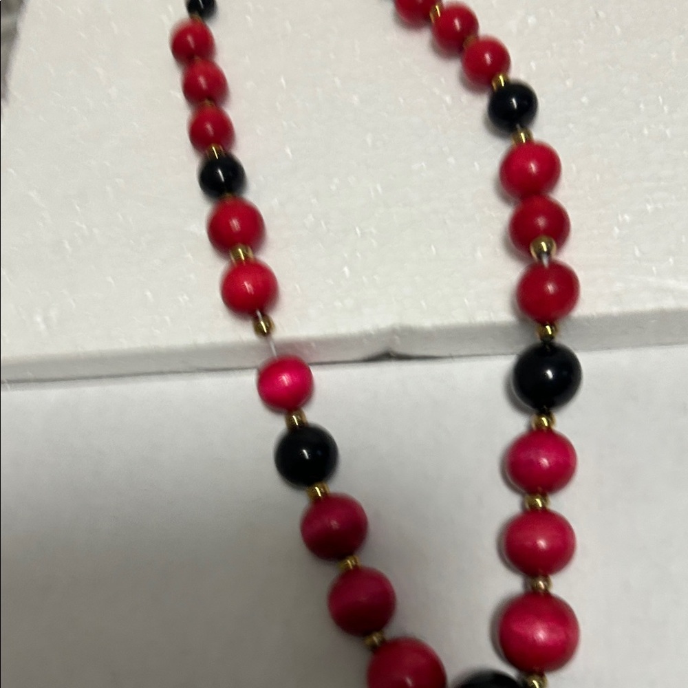 Elegant Red and Black Beaded Necklace